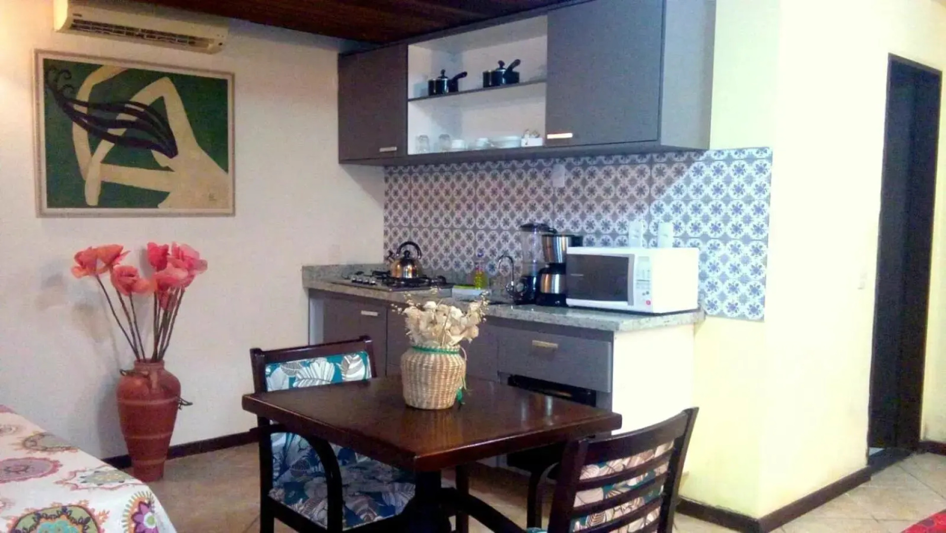 Solar do Carmo Suites & Apartments