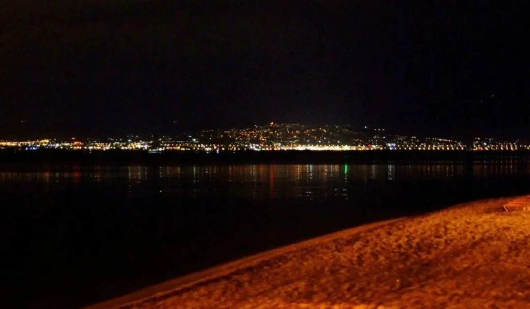 Apartment 100 square meters in perea 40 meters away from the sea