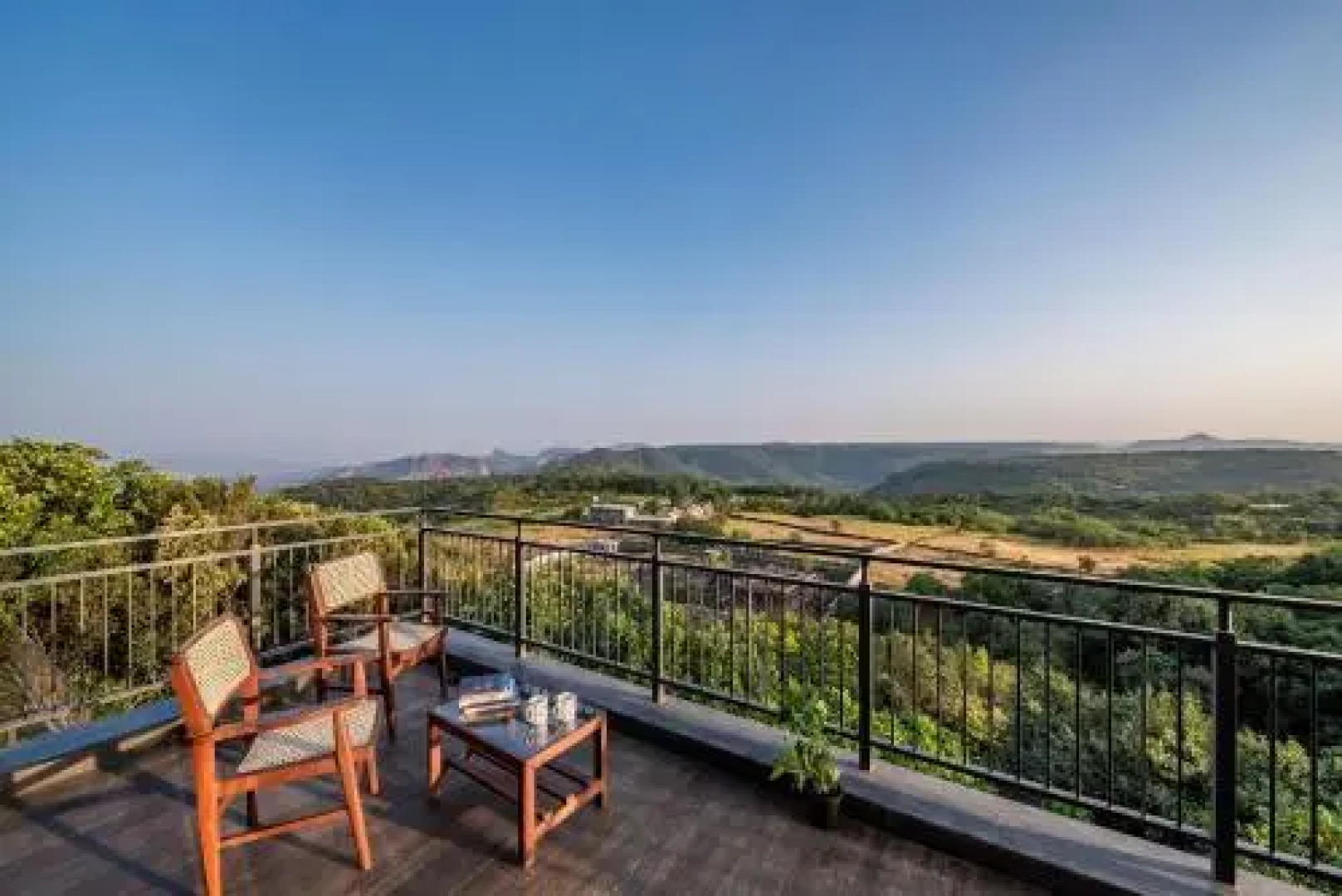SaffronStays Falcon Hill, Lonavala - luxury villa with infinity pool near Lion's Point