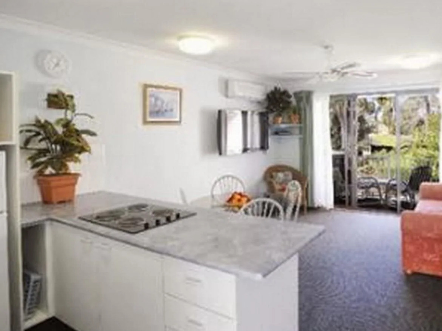 Allamanda Apartments