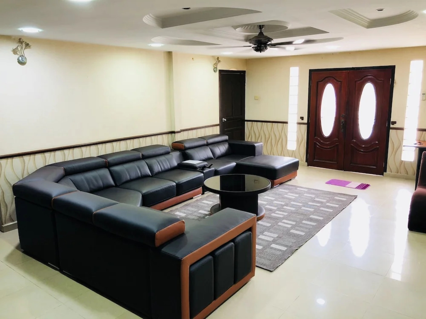 One 5 Residence Homestay