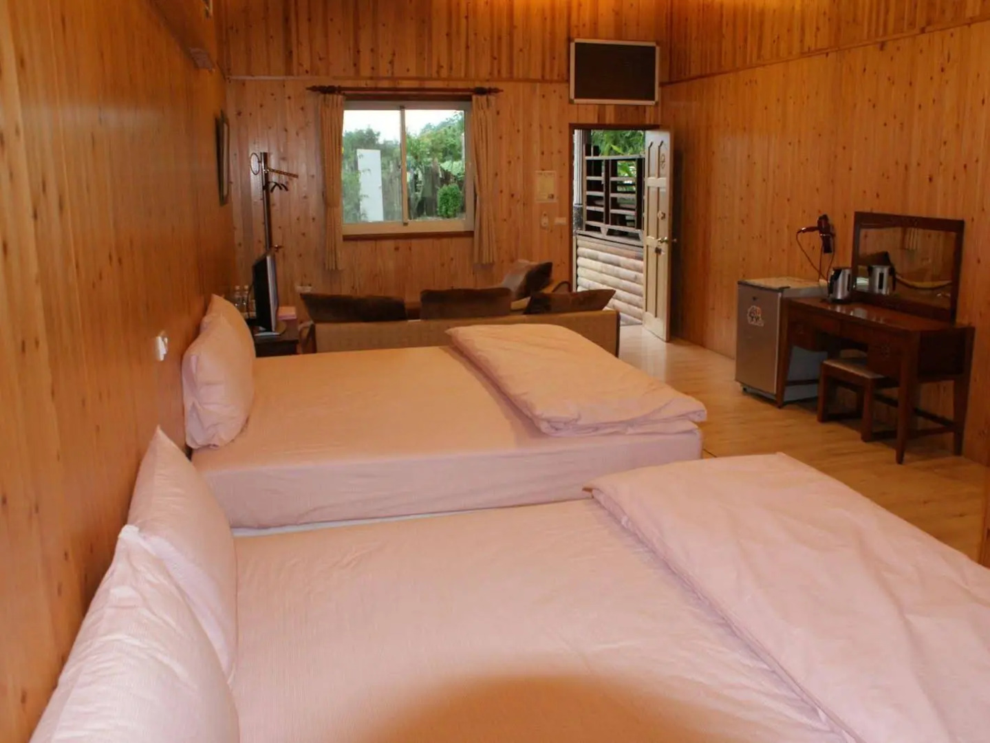 Ruixiong Hotspring Villa