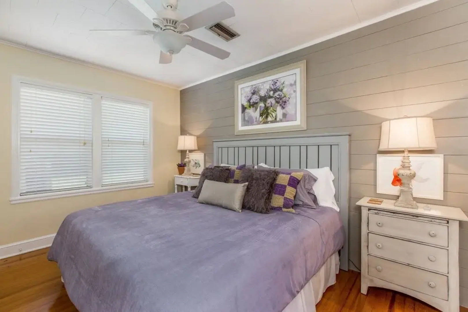 Treasured Times Beach House 3 Bedroom Home by RedAwning, Clearwater Beach