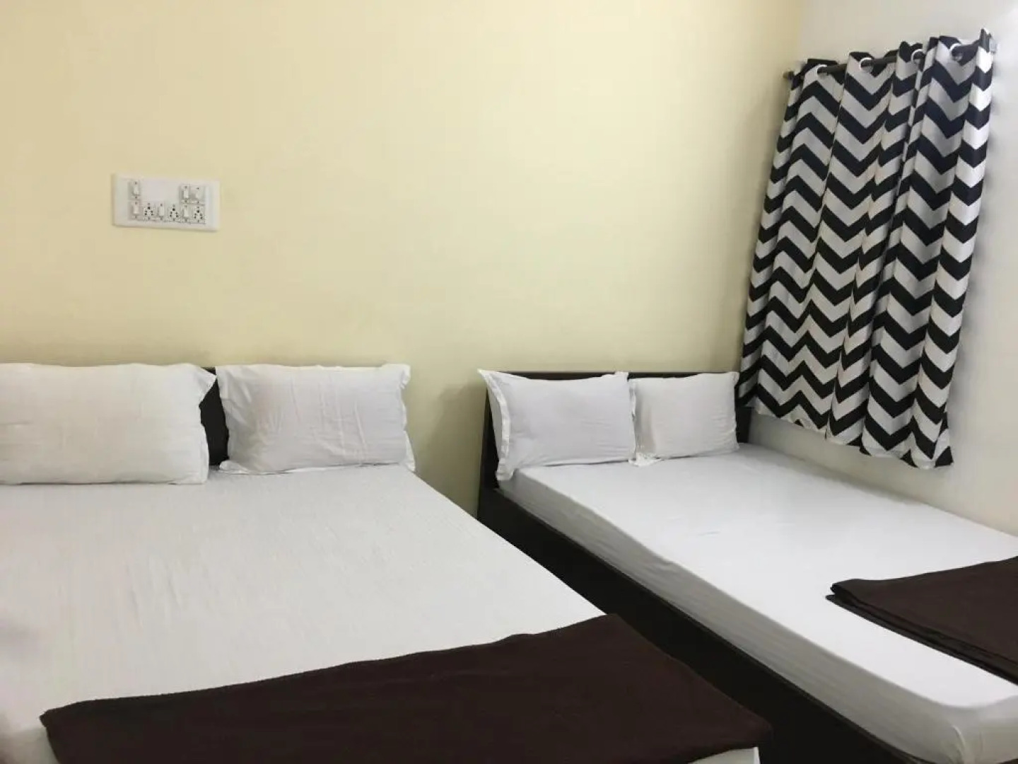 Srirangam Suit Rooms