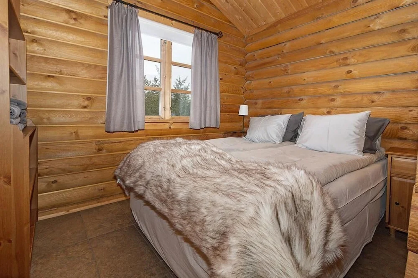 Log Cabin and Guest House