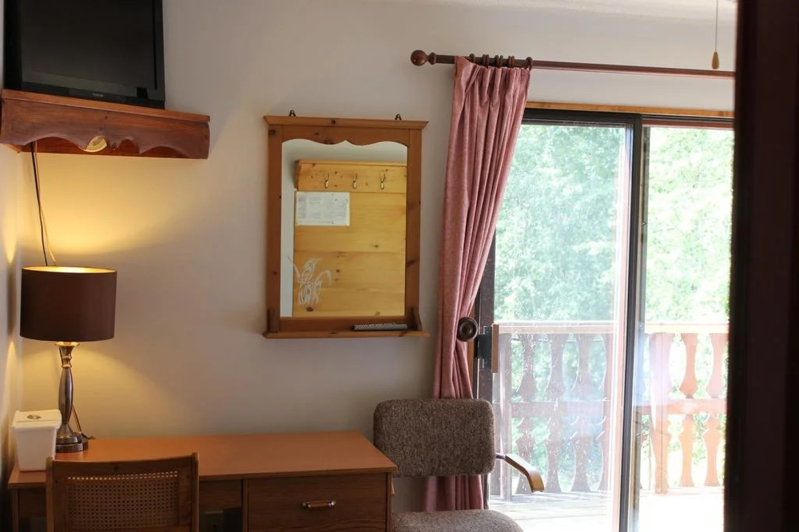 Columbia Valley B & B