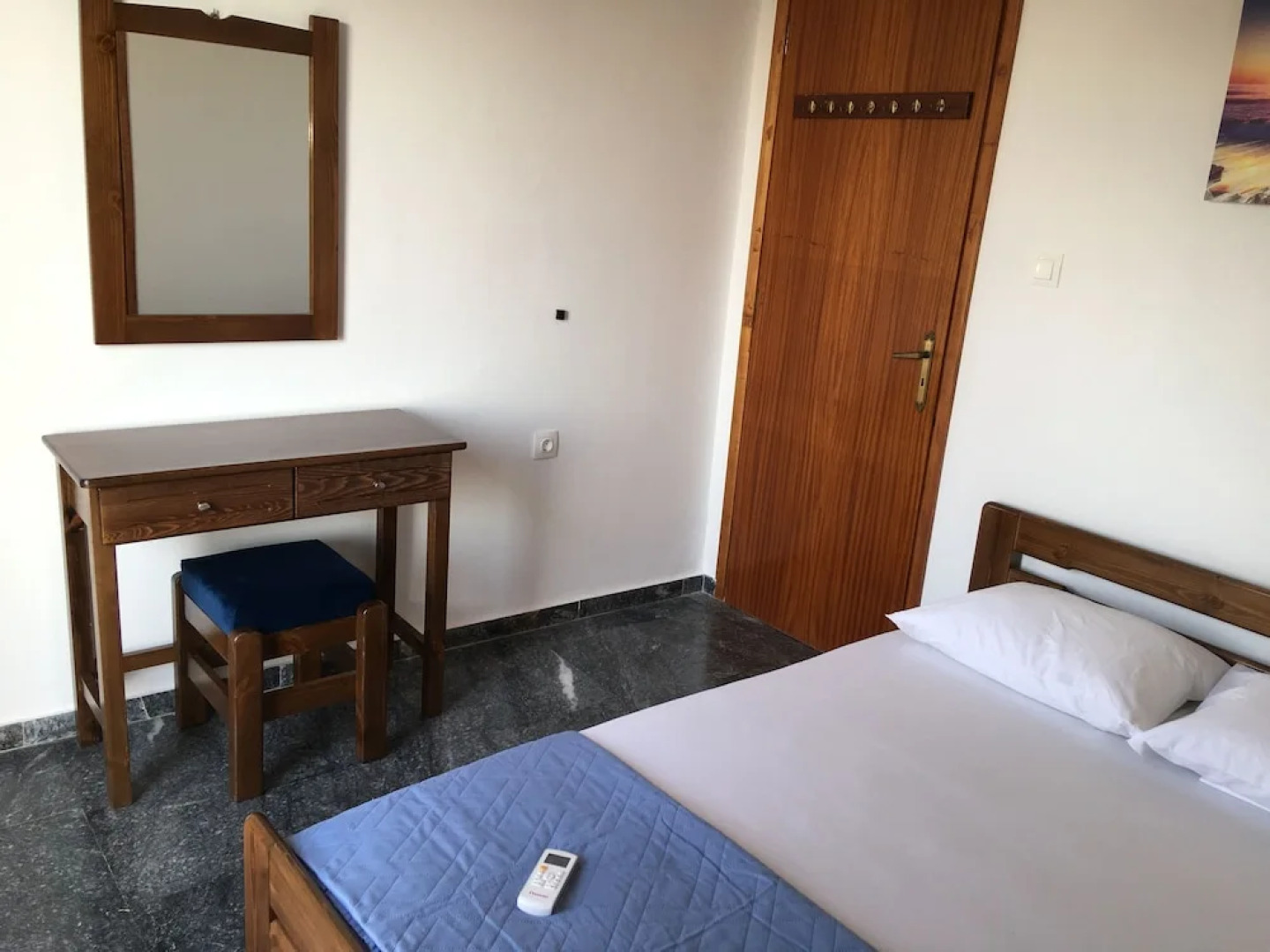 Lefkadi Apartments by the sea