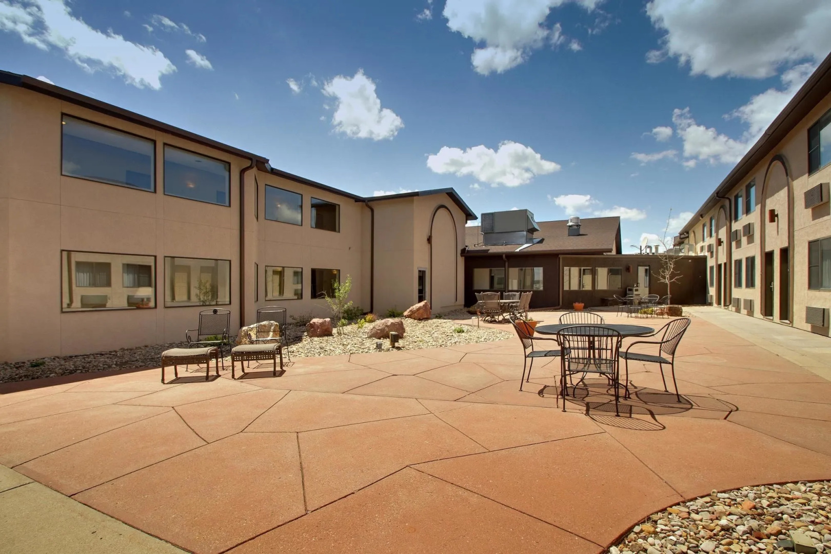 Best Western West Hills Inn