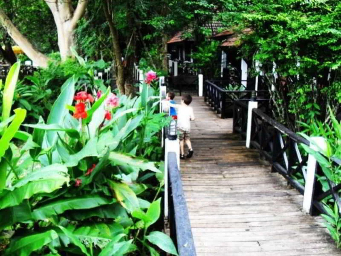 Thaton River View Resort