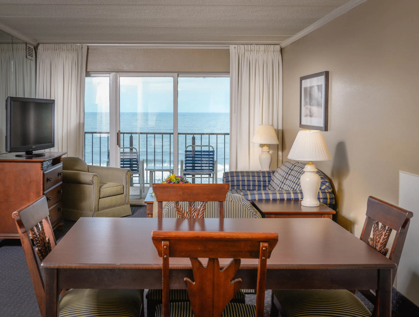 Marigot Beach Suites