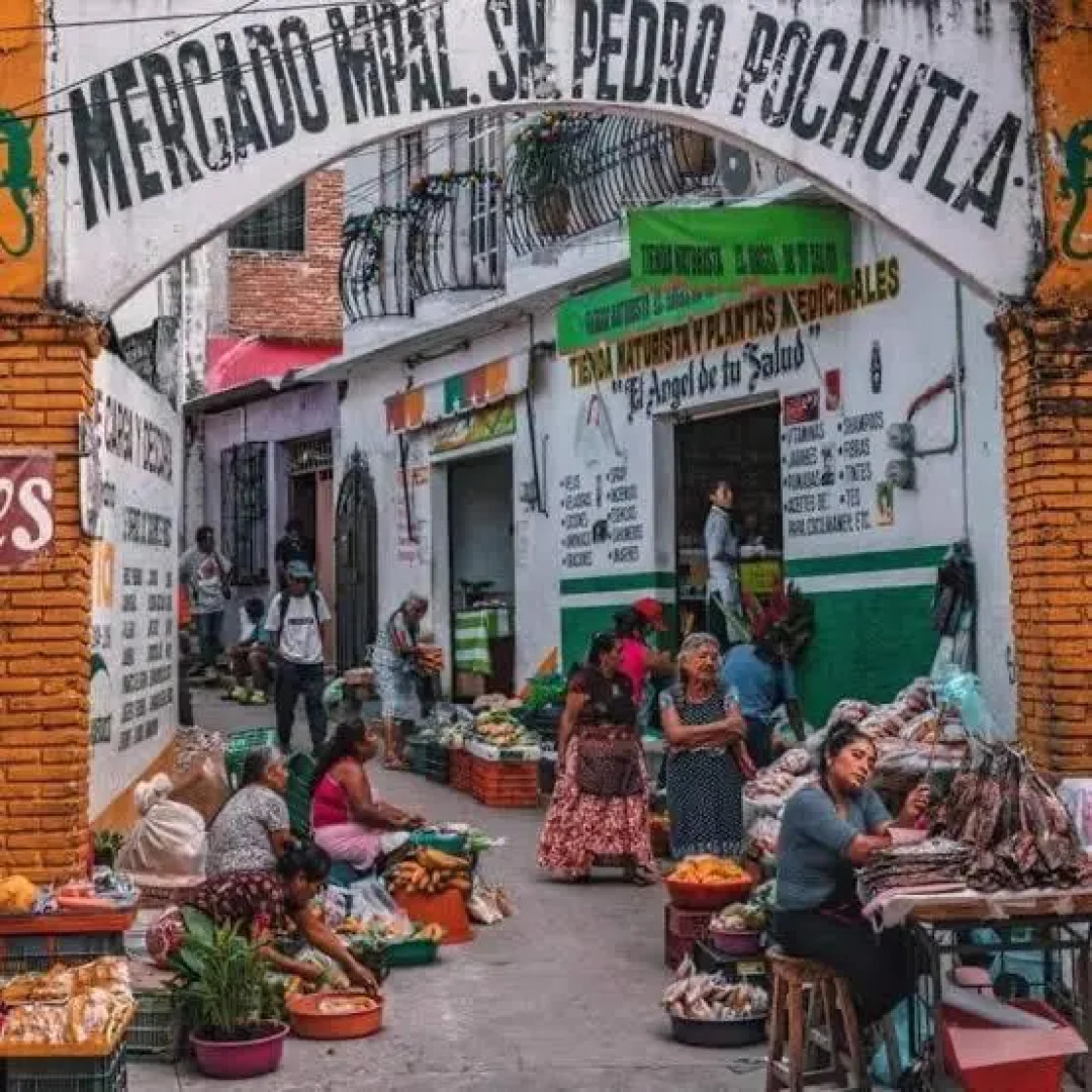 HomeStay Pochutla- Double Bed With Shared Bathroom in Private Home. Excellent Location, Wifi