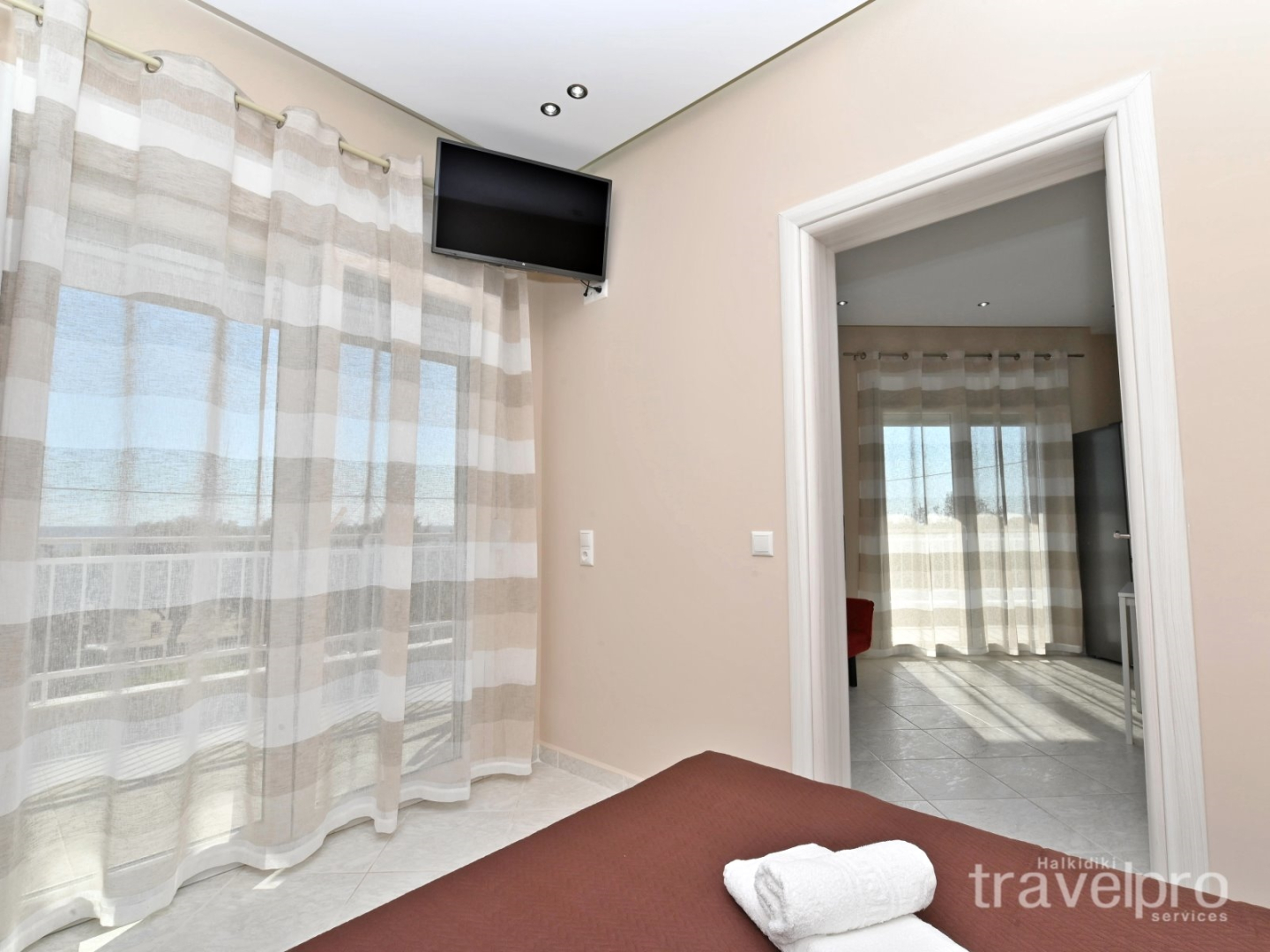 Sabbia Seafront Apartment  2 by TravelPro Serv...