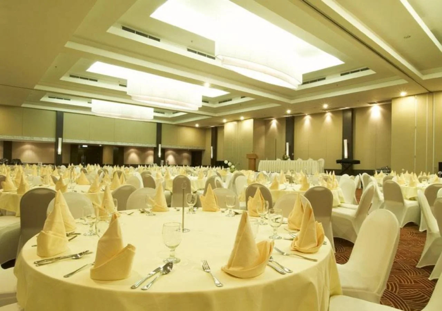 Horison Ultima Makassar