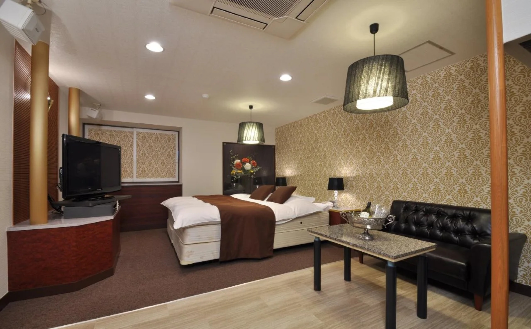HOTEL U's Kouroen – Adults Only
