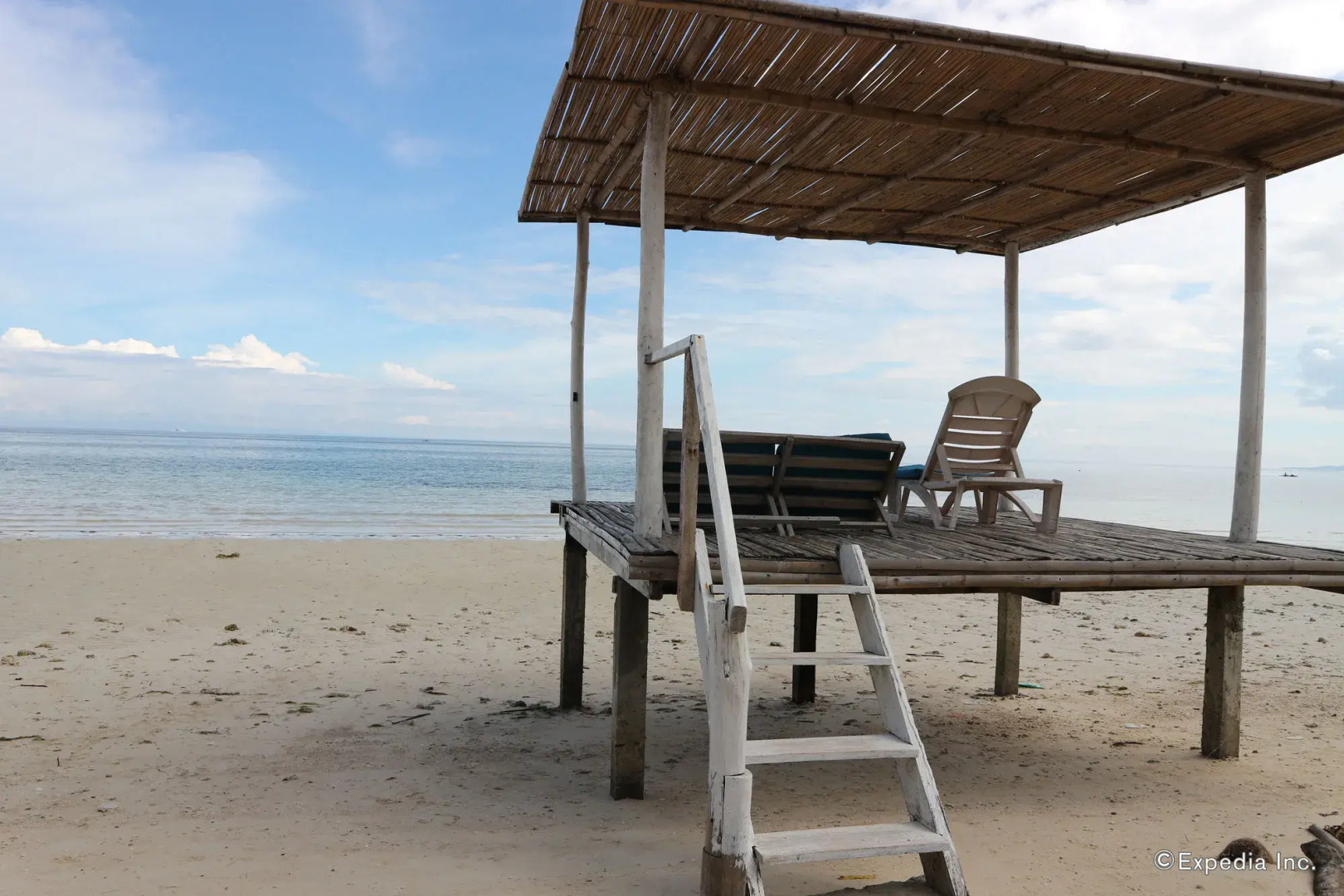 Blue Wave Inn Beach Resort & Restaurant