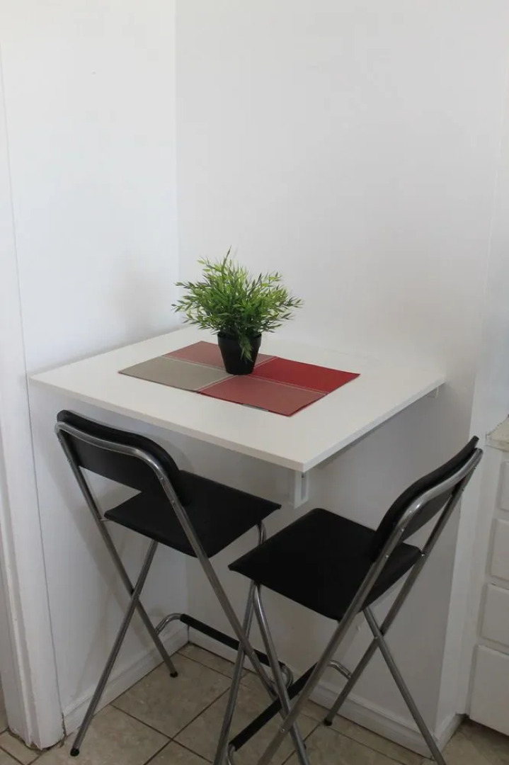 Adib Apartments - 840 Woodroffe Ave, Unit 2