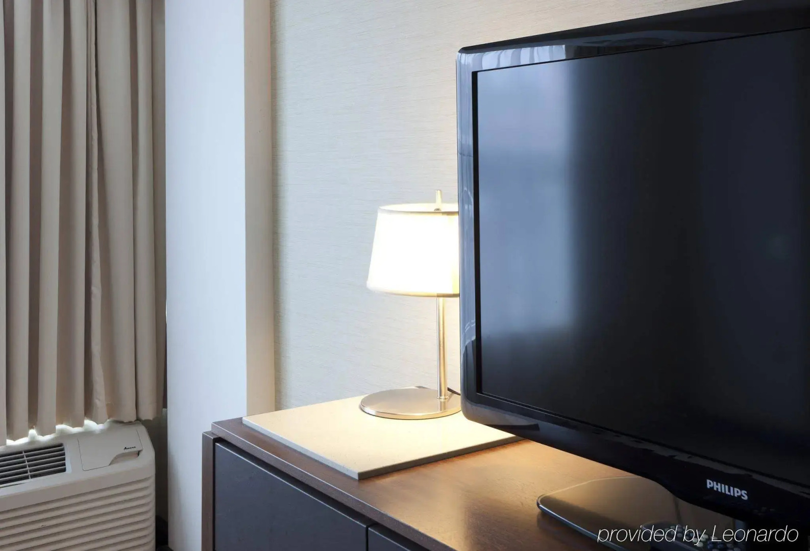 Delta Hotels by Marriott Milwaukee Northwest