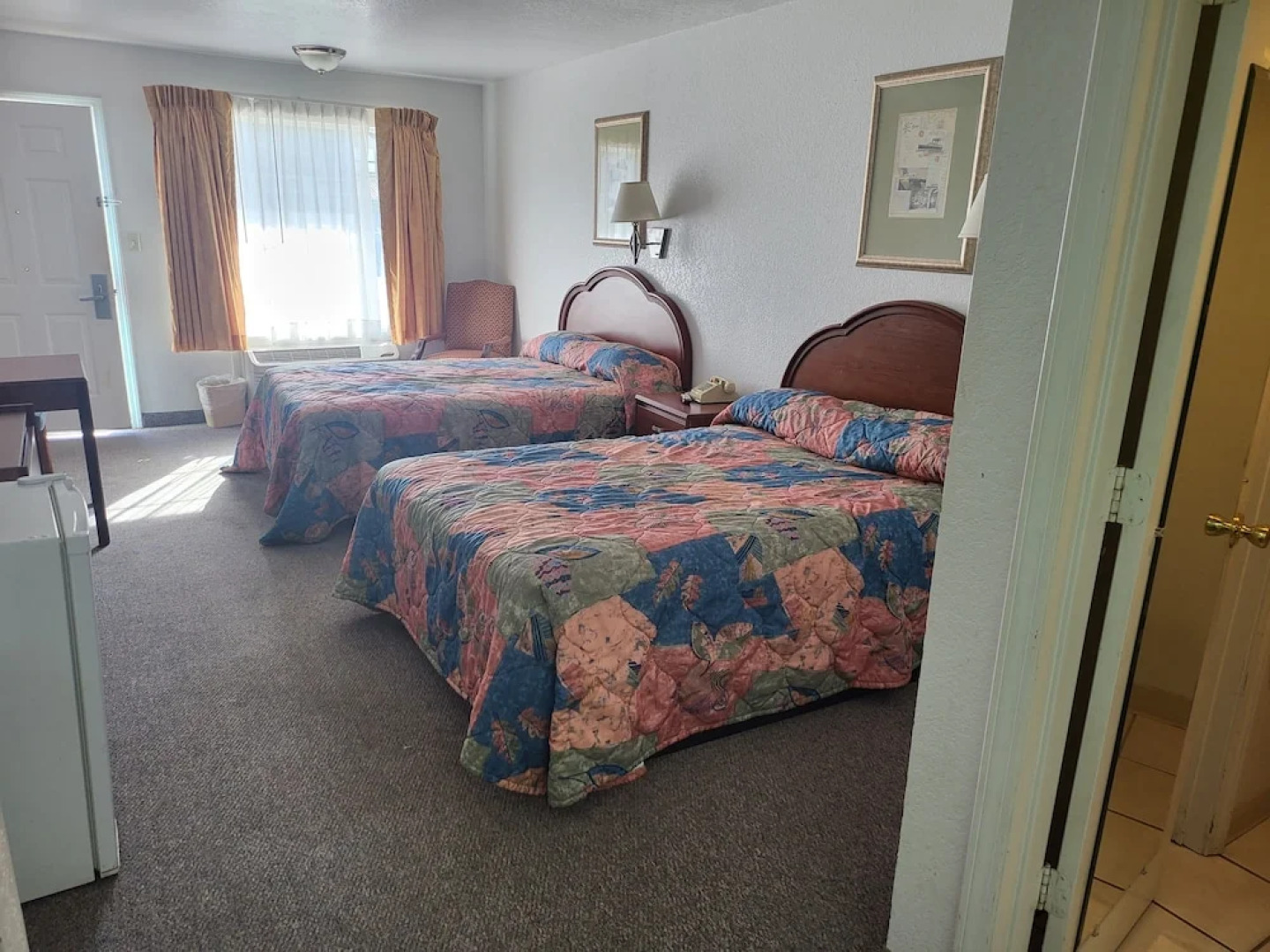 Blue Ribbon Inn and Suites