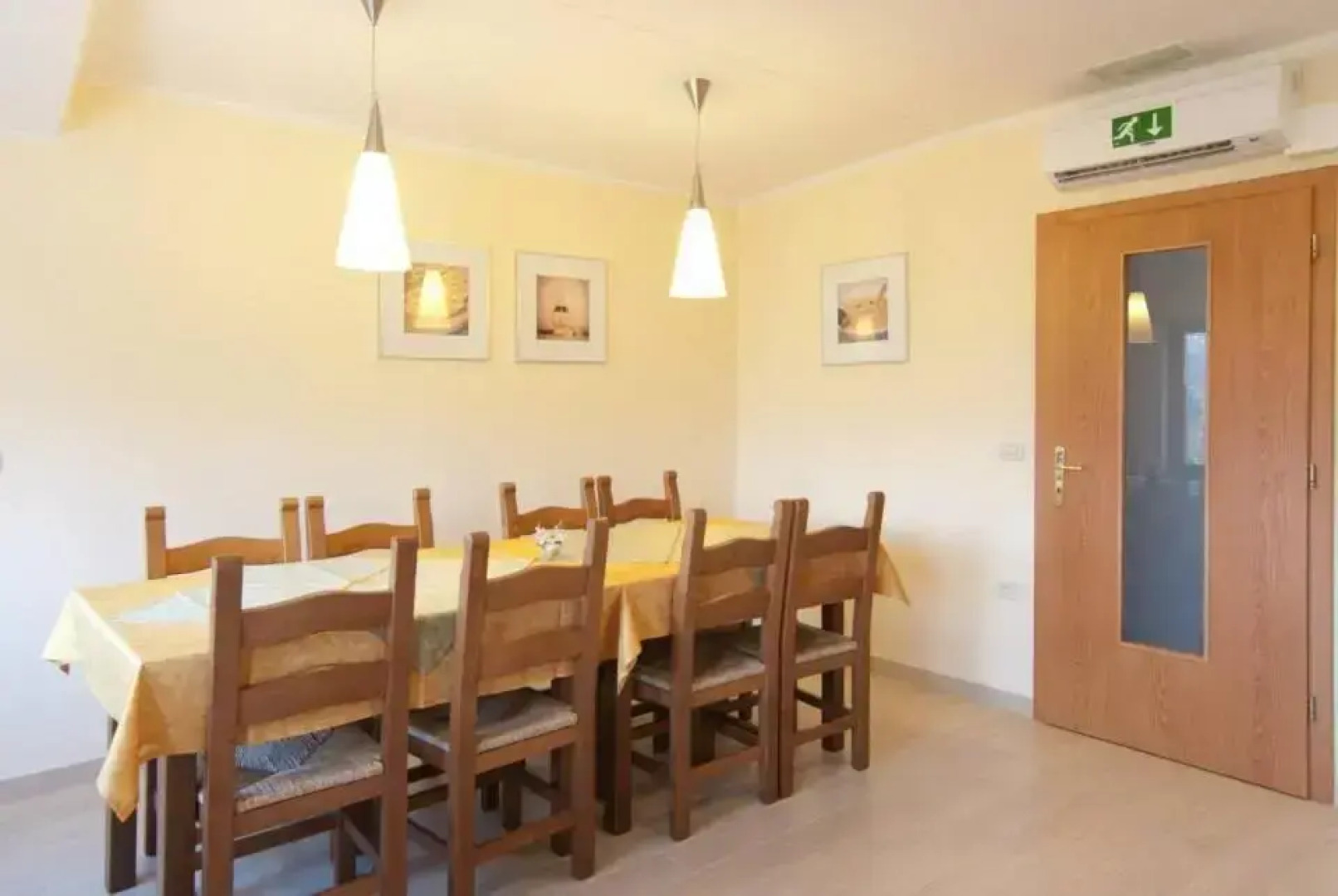 Kraljic-Izletniska Kmetija Z Nastanitvijo