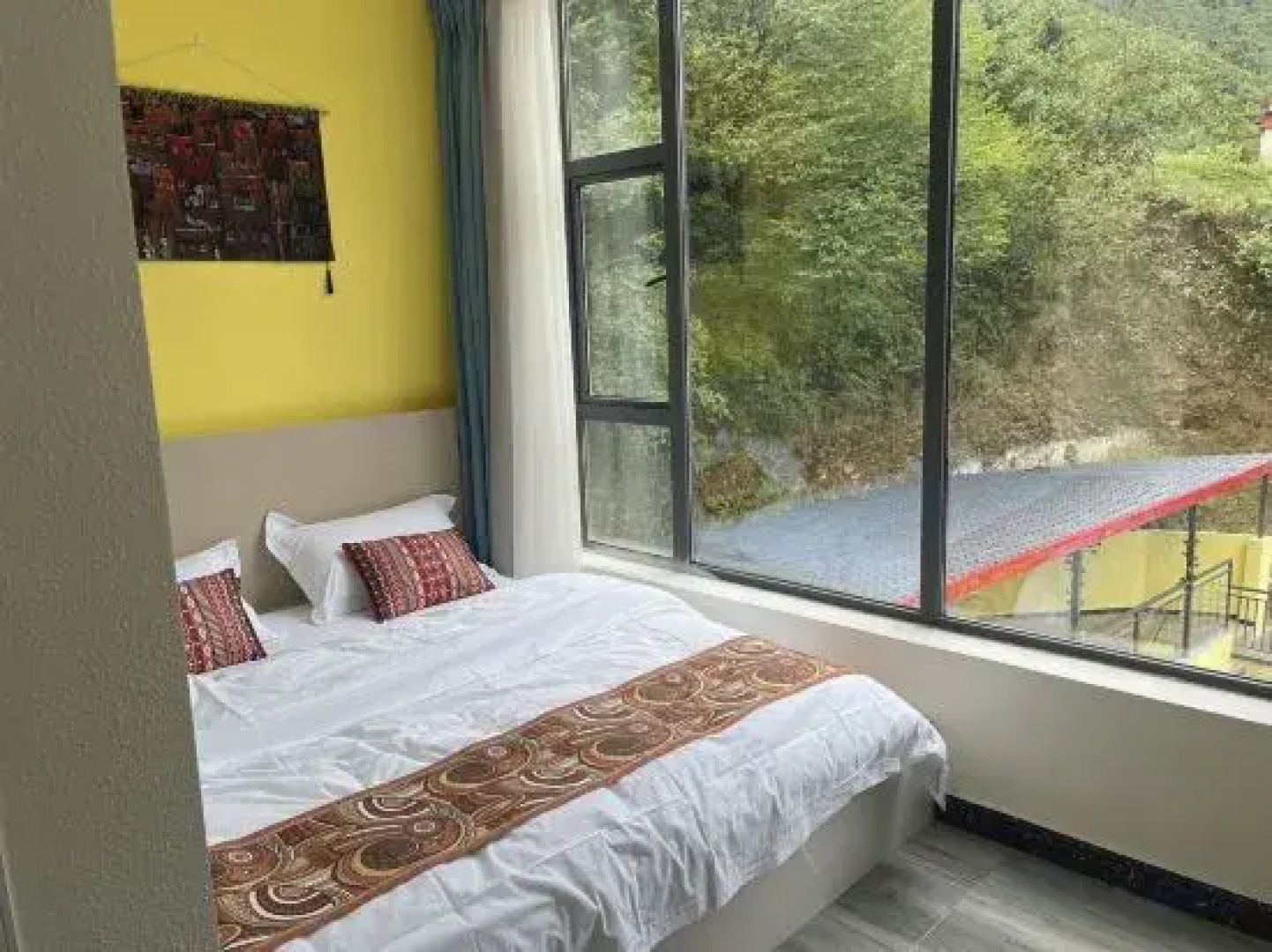 Kangding Wengmu Hot Spring Mountain Villa