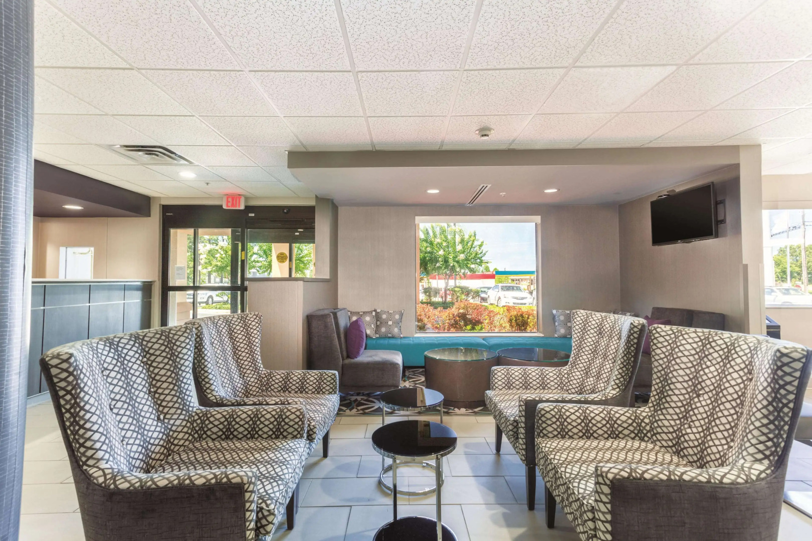 La Quinta Inn & Suites by Wyndham Jackson Airport