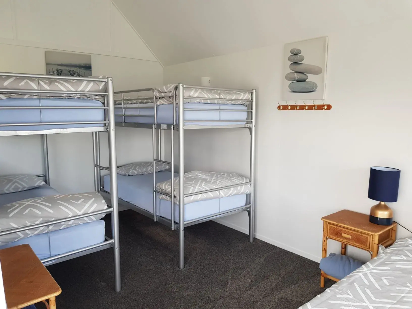 Tidewater Motel and Tourist Park - Hostel