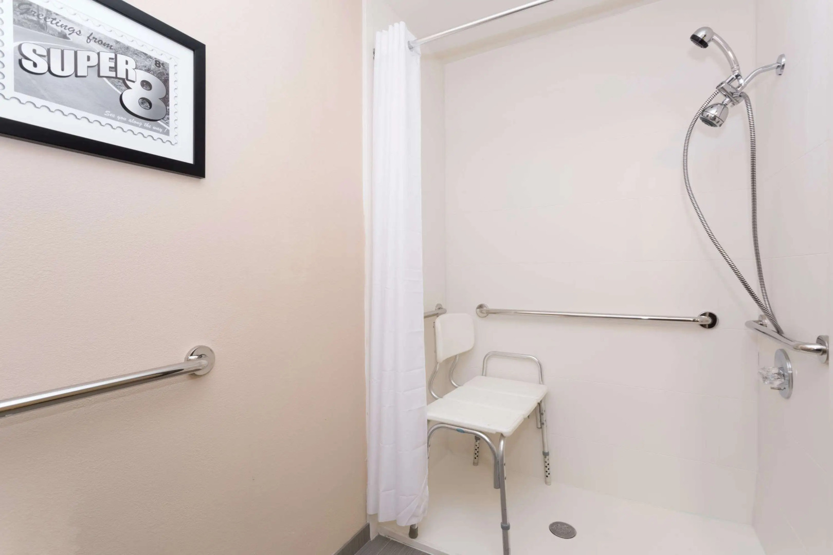 Super 8 by Wyndham Longmont/Twin Peaks