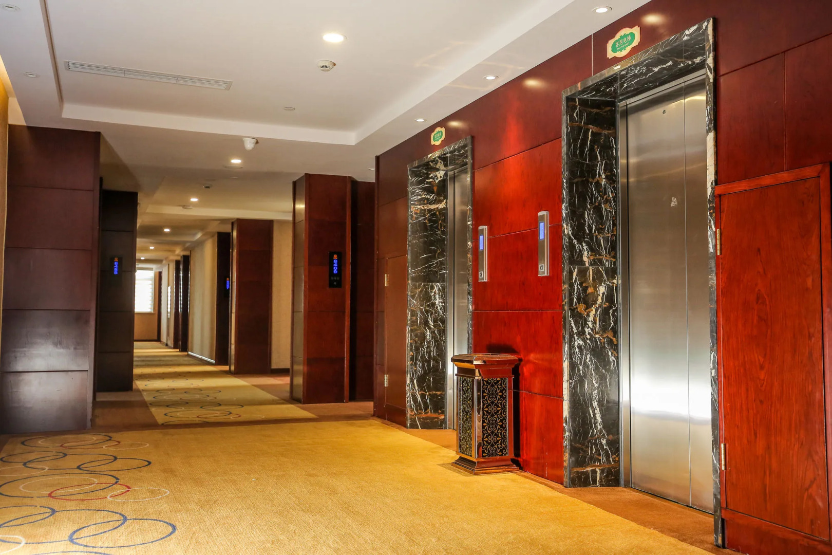 New Knight Royal Hotel Airport and International Resort