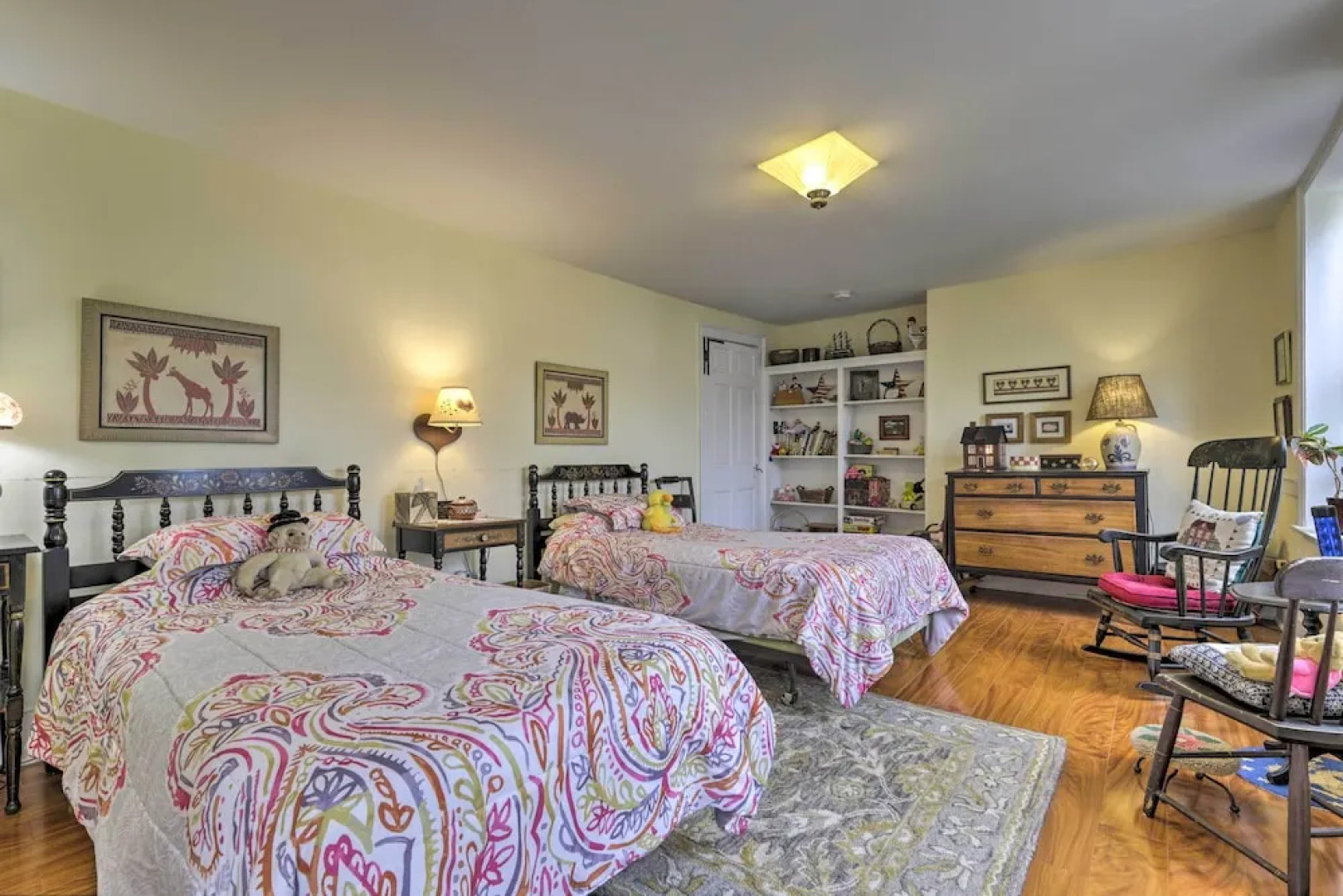 Elegant Norwich House w/ Billiards Room & Ballroom