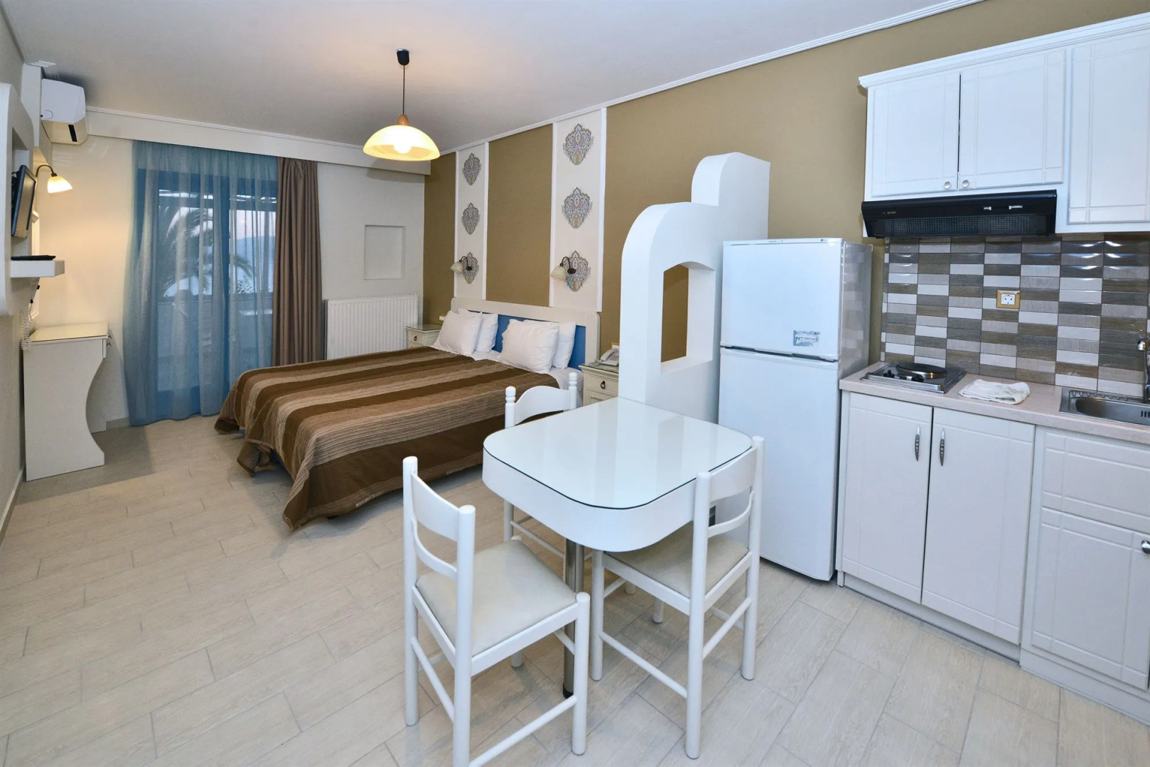 Liana Beach Hotel & Spa