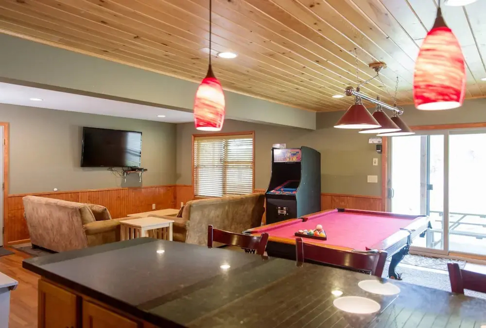 Boulder Field Lodge ~ HOT TUB ~ Free Linens