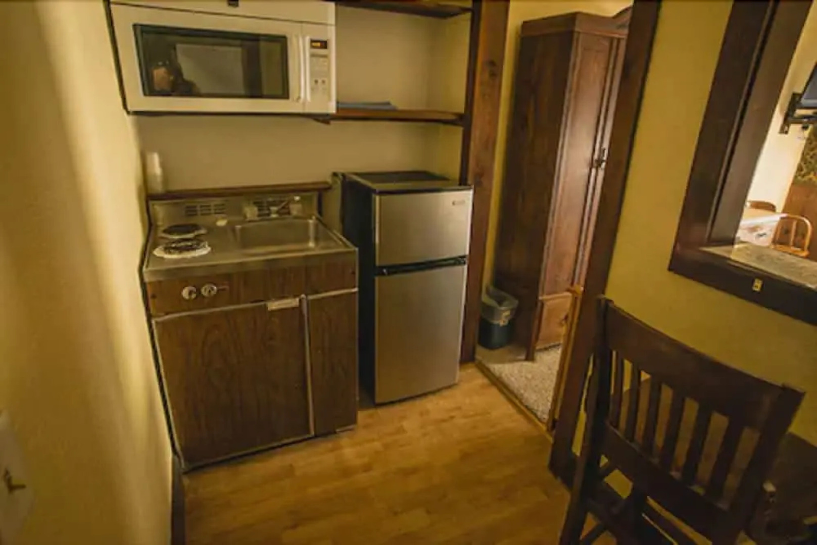 Alaskan Hotel and Bar