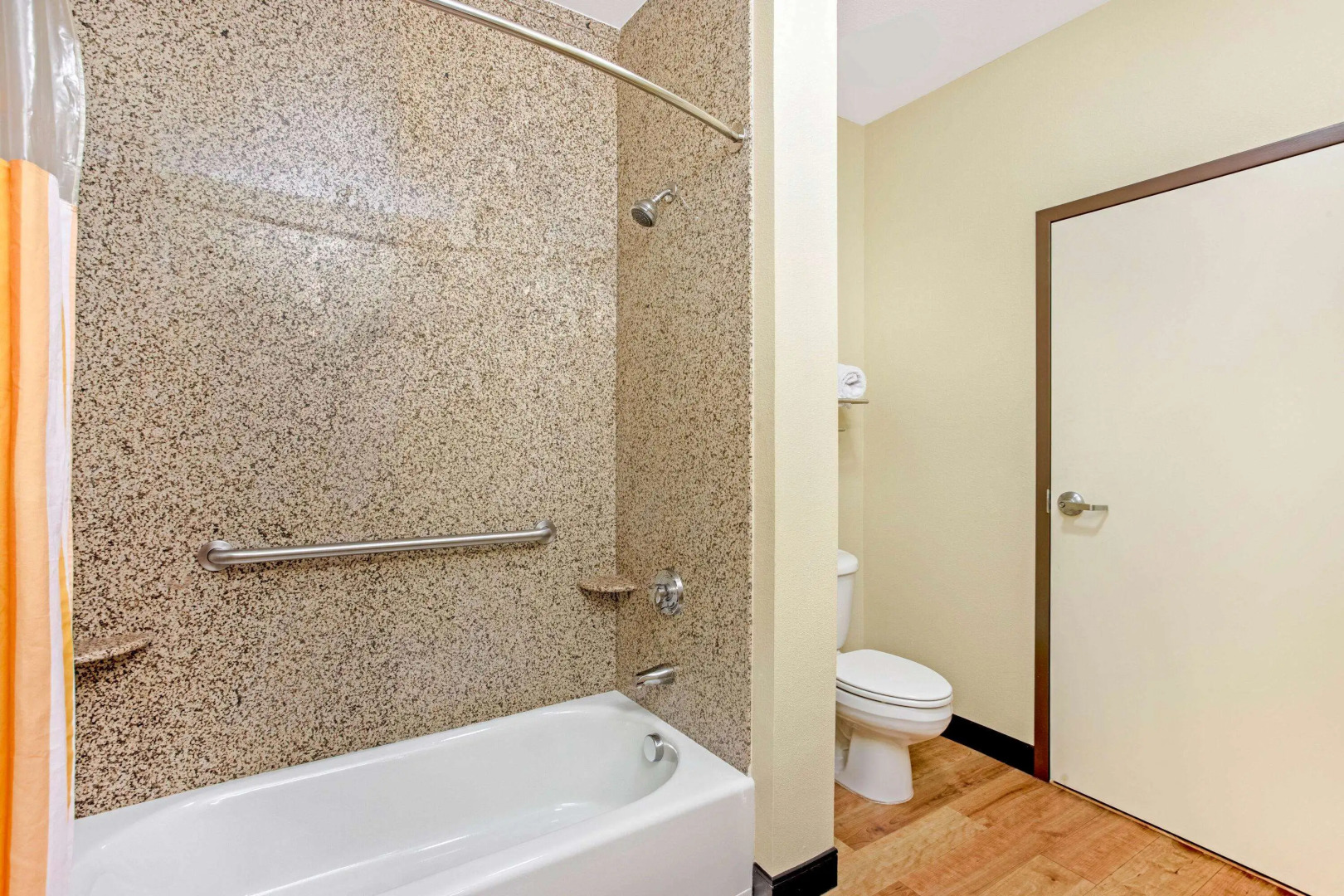 La Quinta Inn & Suites by Wyndham Ennis