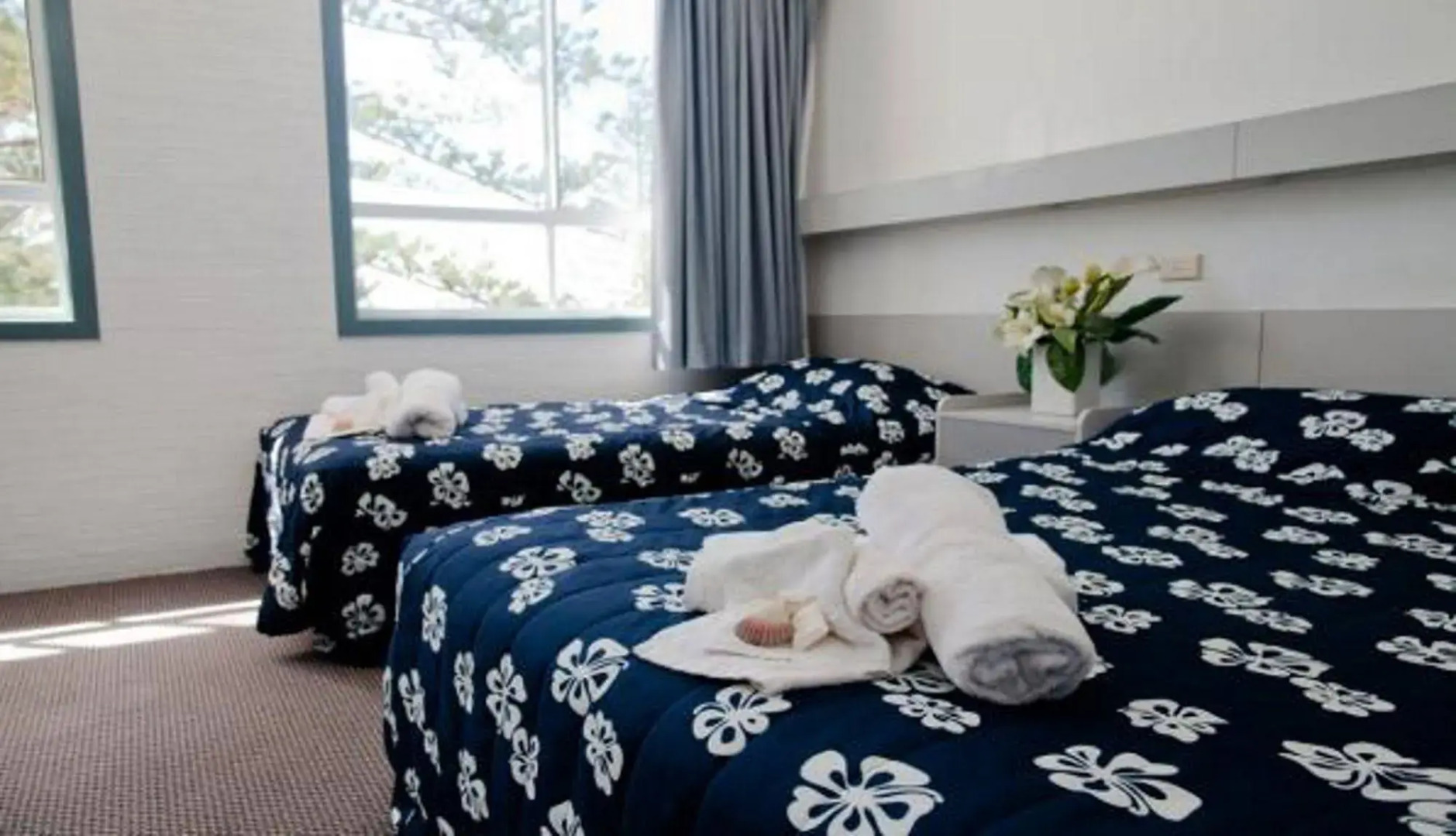 Seabreeze Beach Hotel