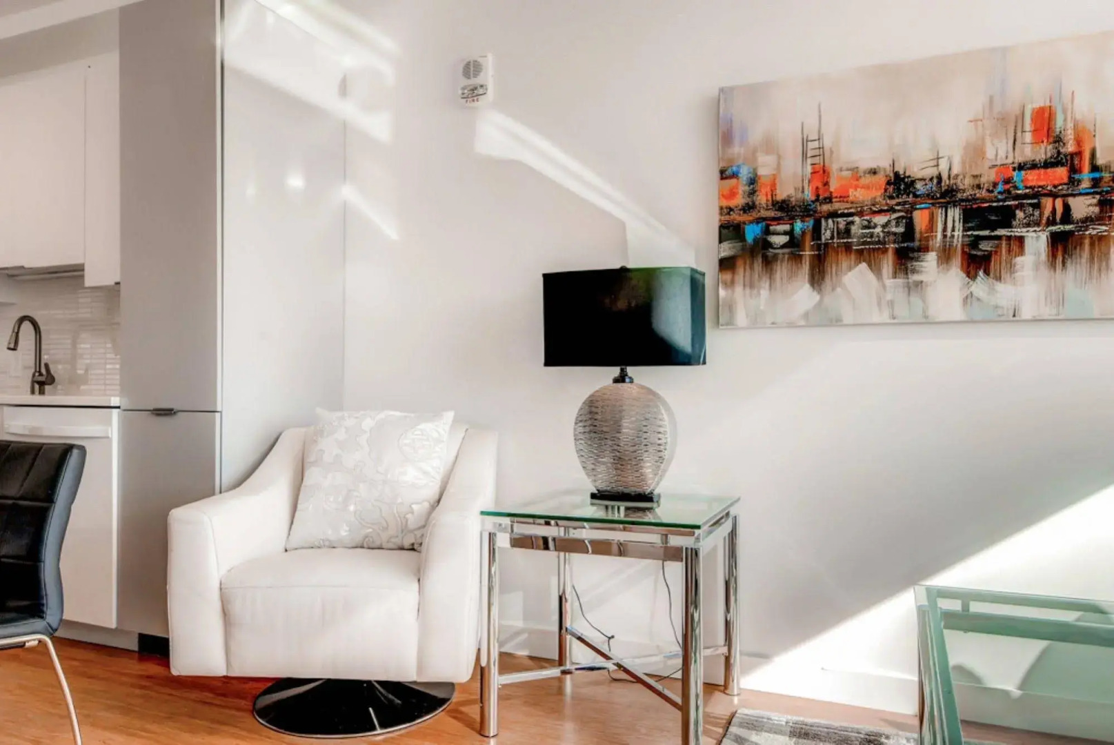 Global Luxury Suites at The Financial District