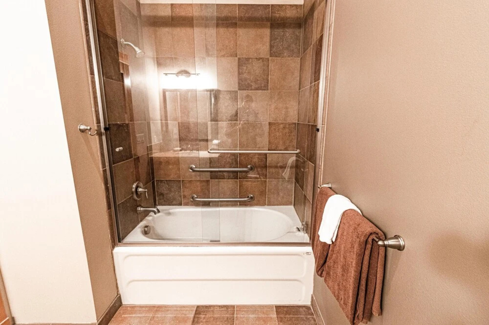 Lodges at Cannon Beach C1