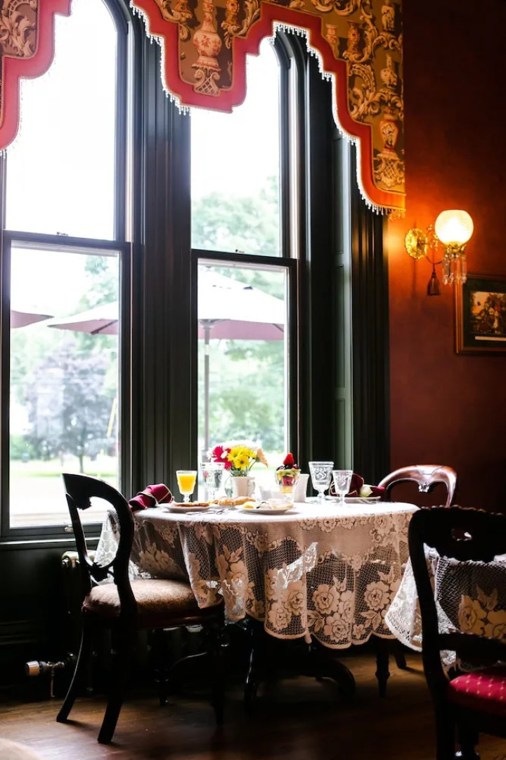 Silas W Robbins House Bed & Breakfast