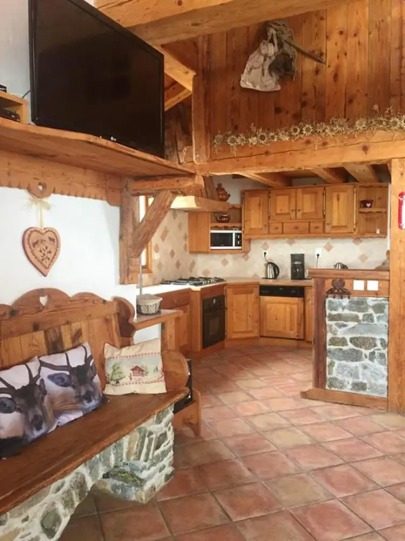 Chalet With 9 Bedrooms in Champagny-en-vanoise, With Wonderful Mountain View, Furnished Balcony and Wifi - 5 km From the Slopes