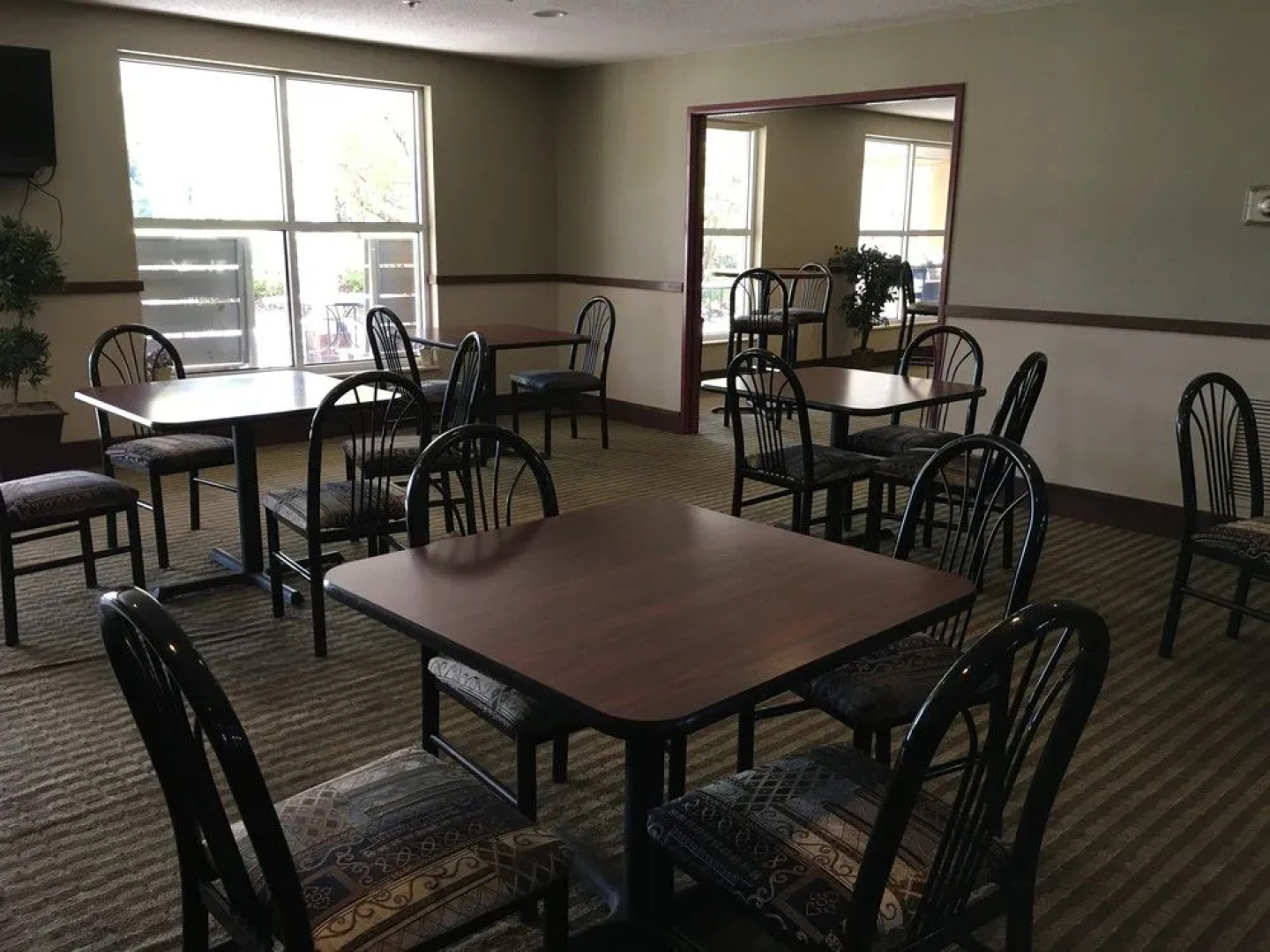 Norwood Inn & Suites