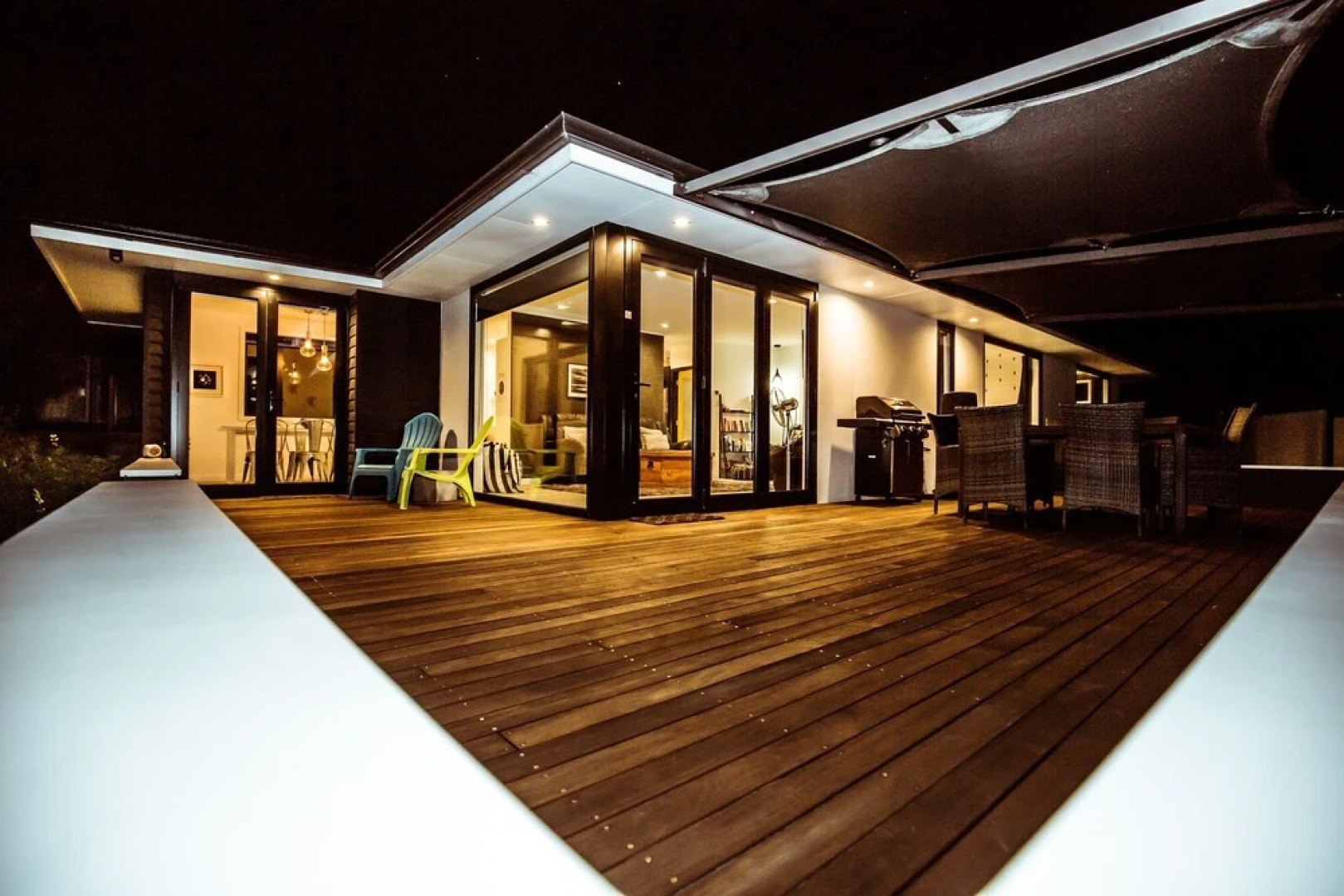 Wanaka Lakefront Gem