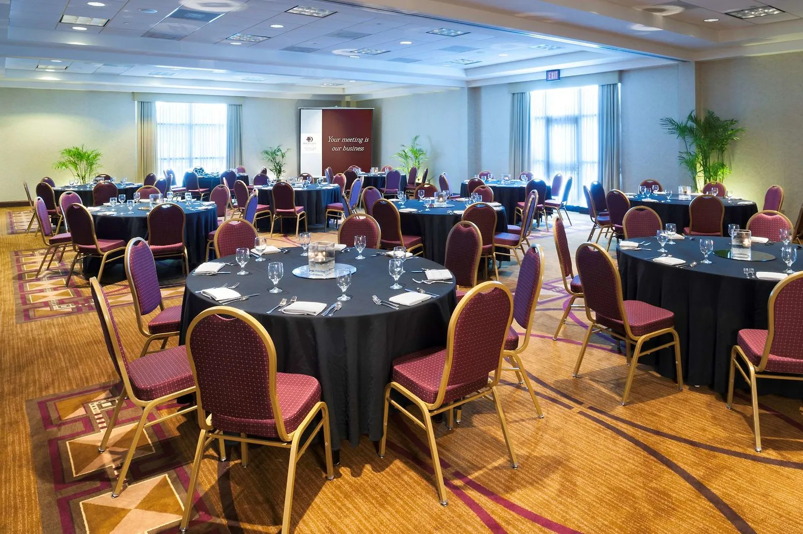 DoubleTree by Hilton Milwaukee - Brookfield