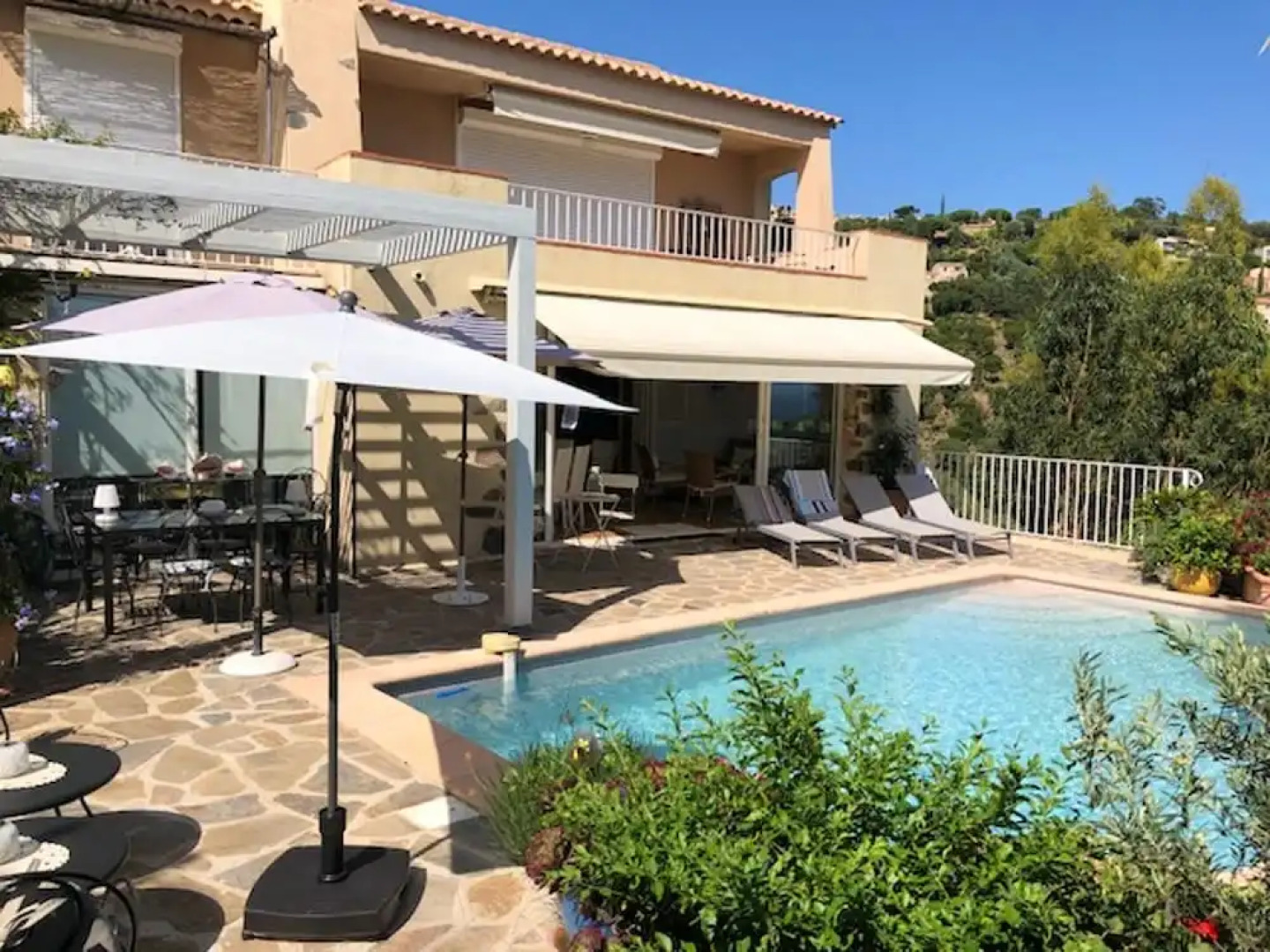 Villa With 4 Bedrooms in La Croix-valmer, With Wonderful sea View, Pri