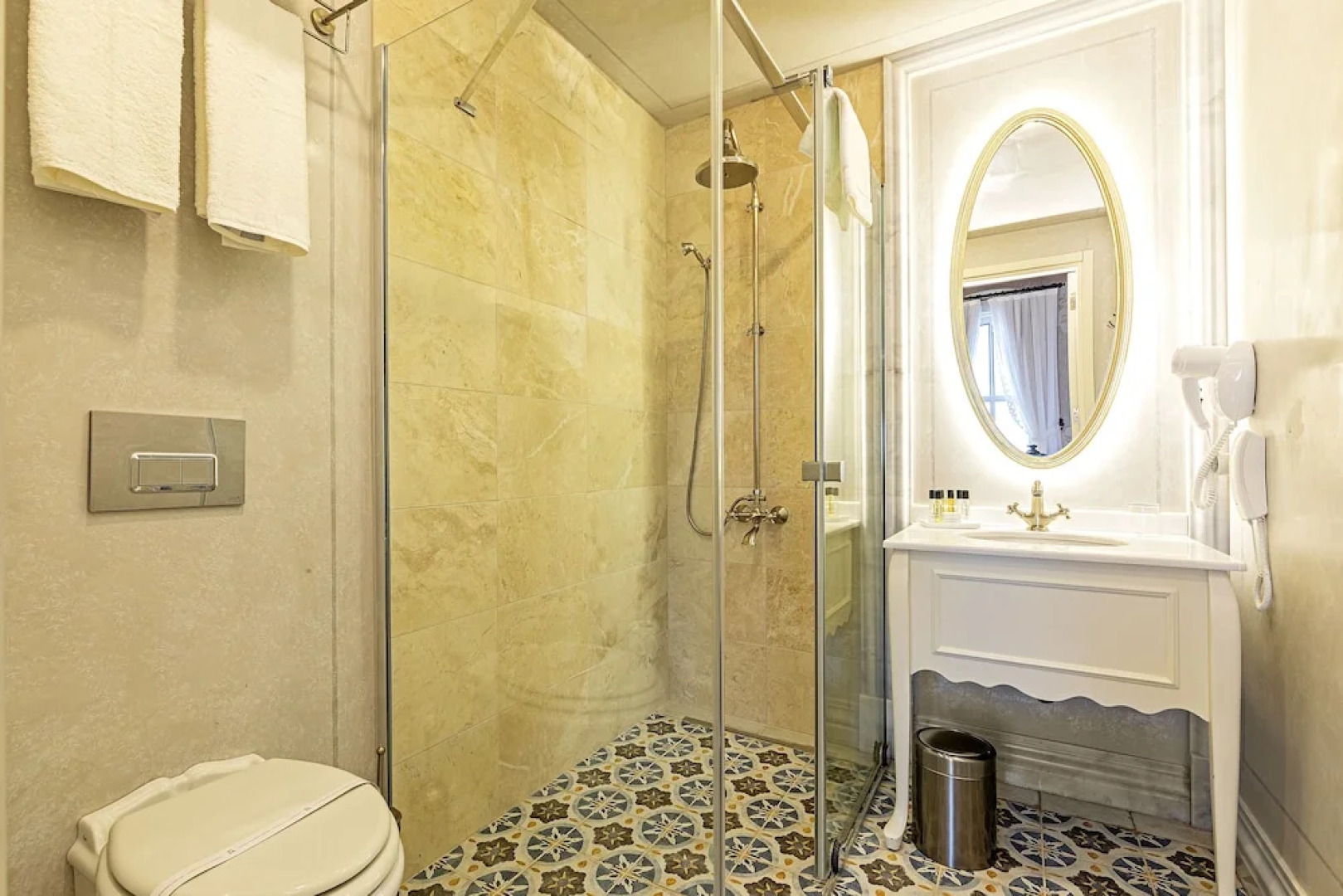 Meroddi Barnathan Hotel