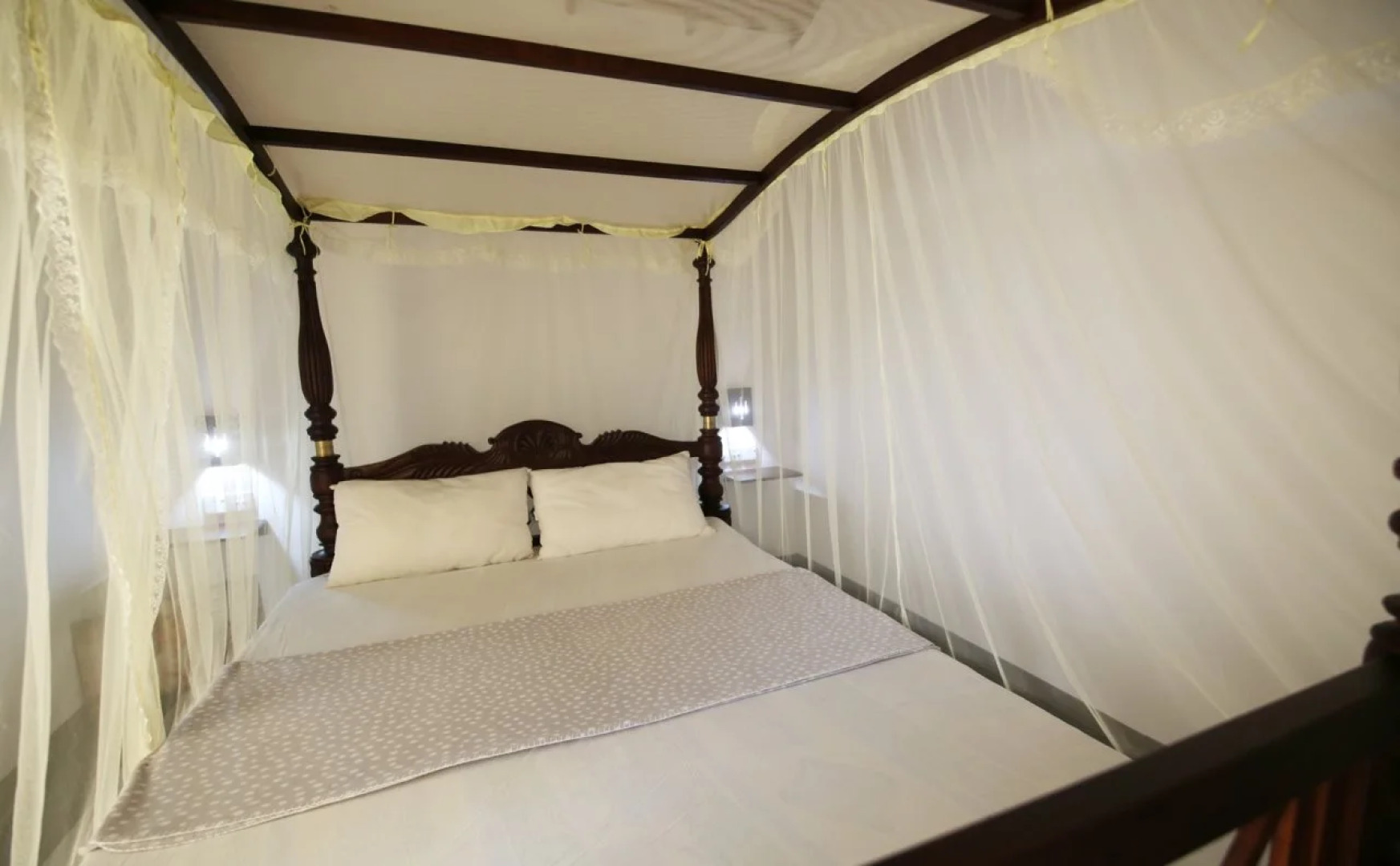 Sano Rich Lagoon Villa