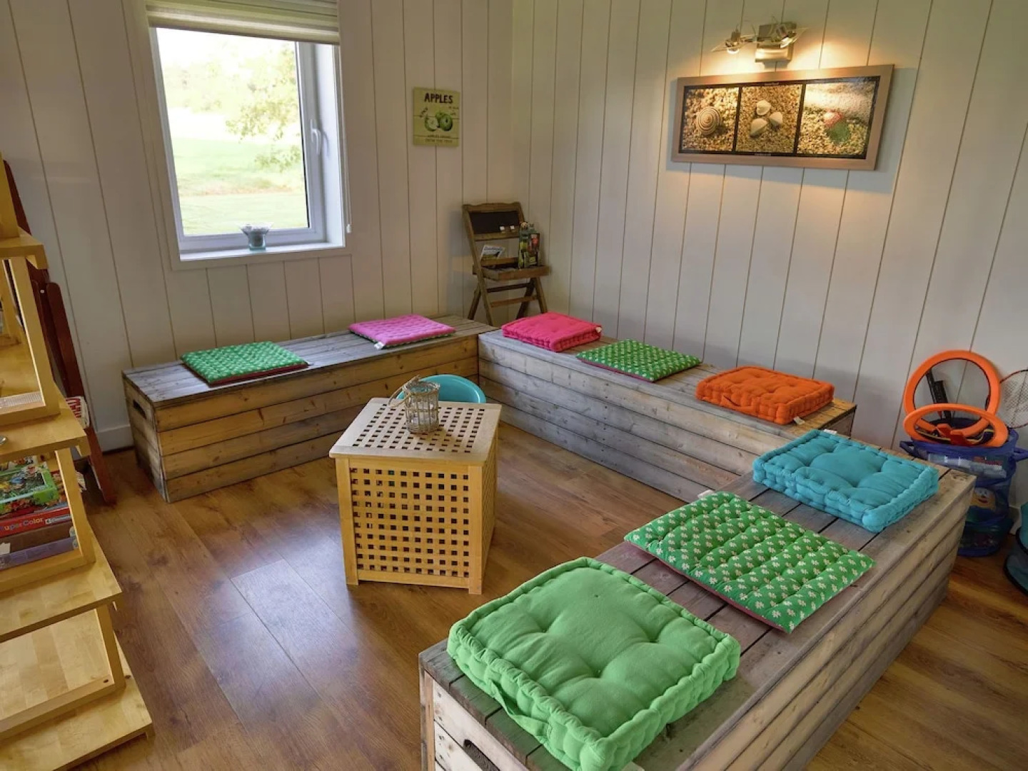 Beautiful Holiday Home with shared Pool in Eprave