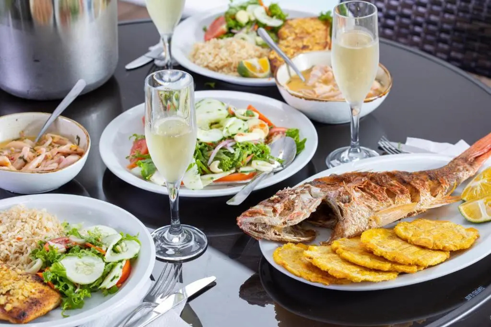 Pumilio Mountain & Ocean Hotel