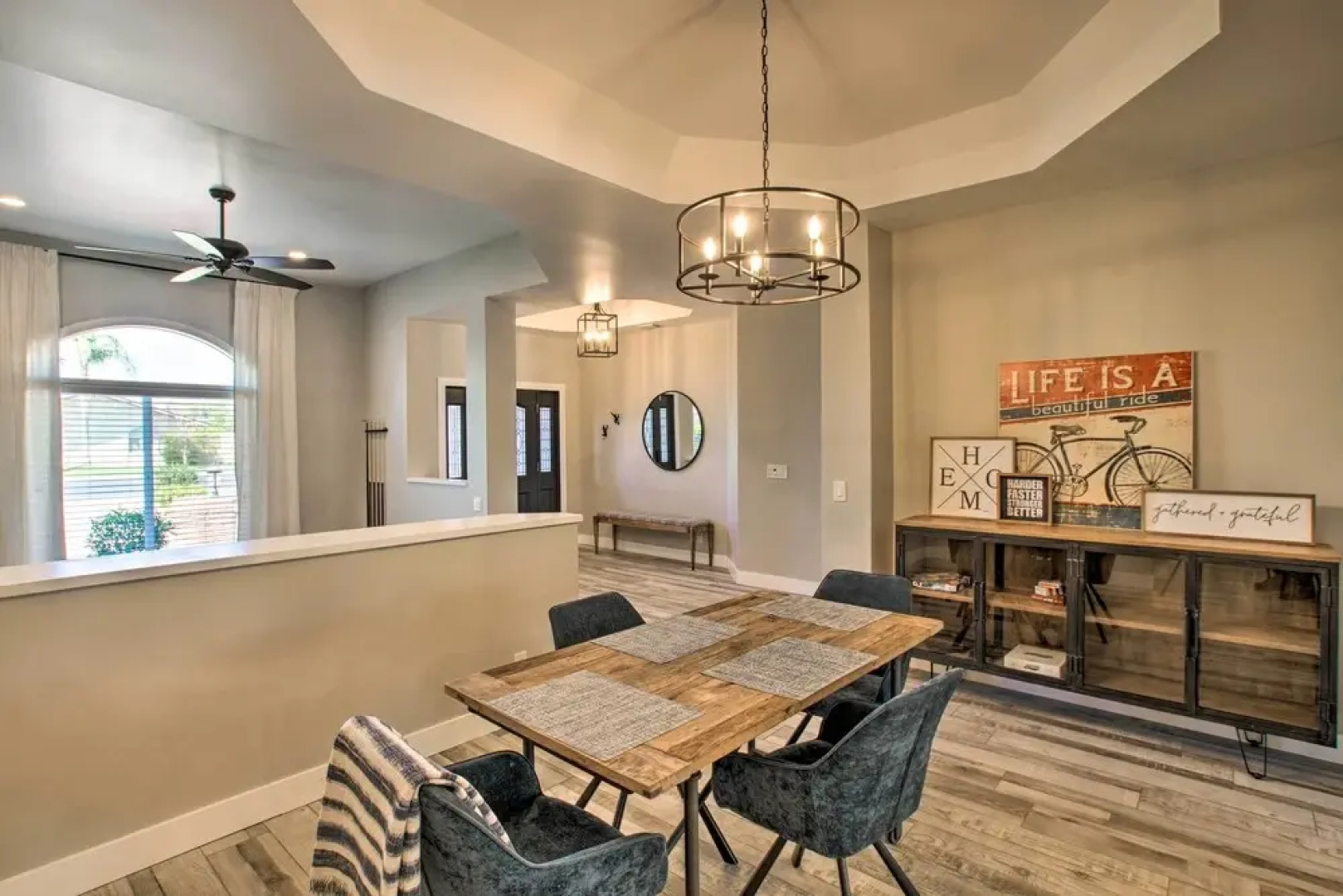 Modern Mesa Escape w/ Pool < 5 Mi to Downtown