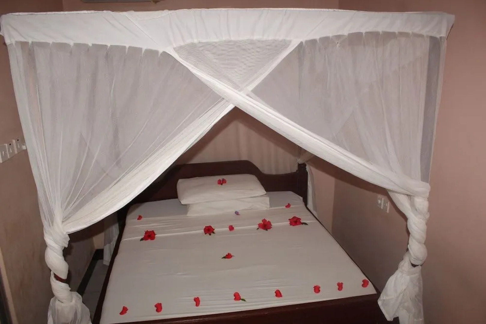 Pwani Vanilla House & Restaurant