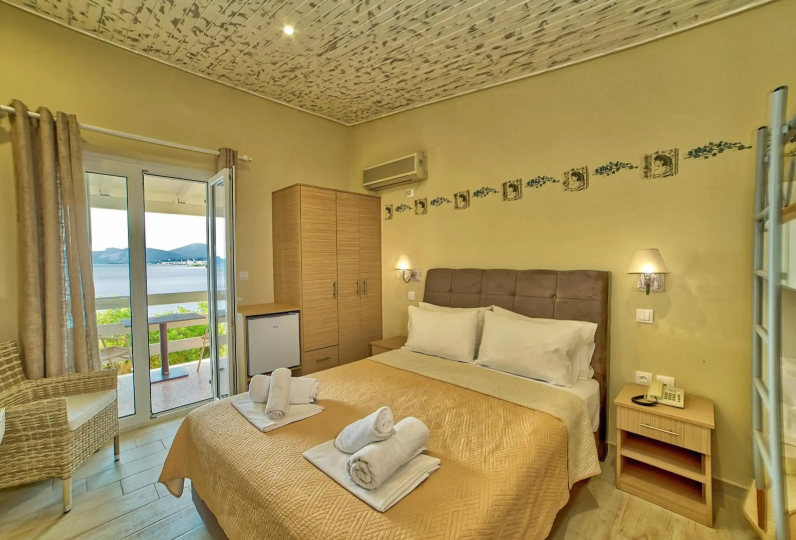 Venus Beach Bungalows Hotel