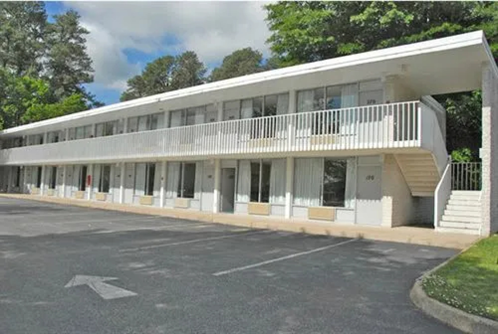 Quarterpath Inn & Suites
